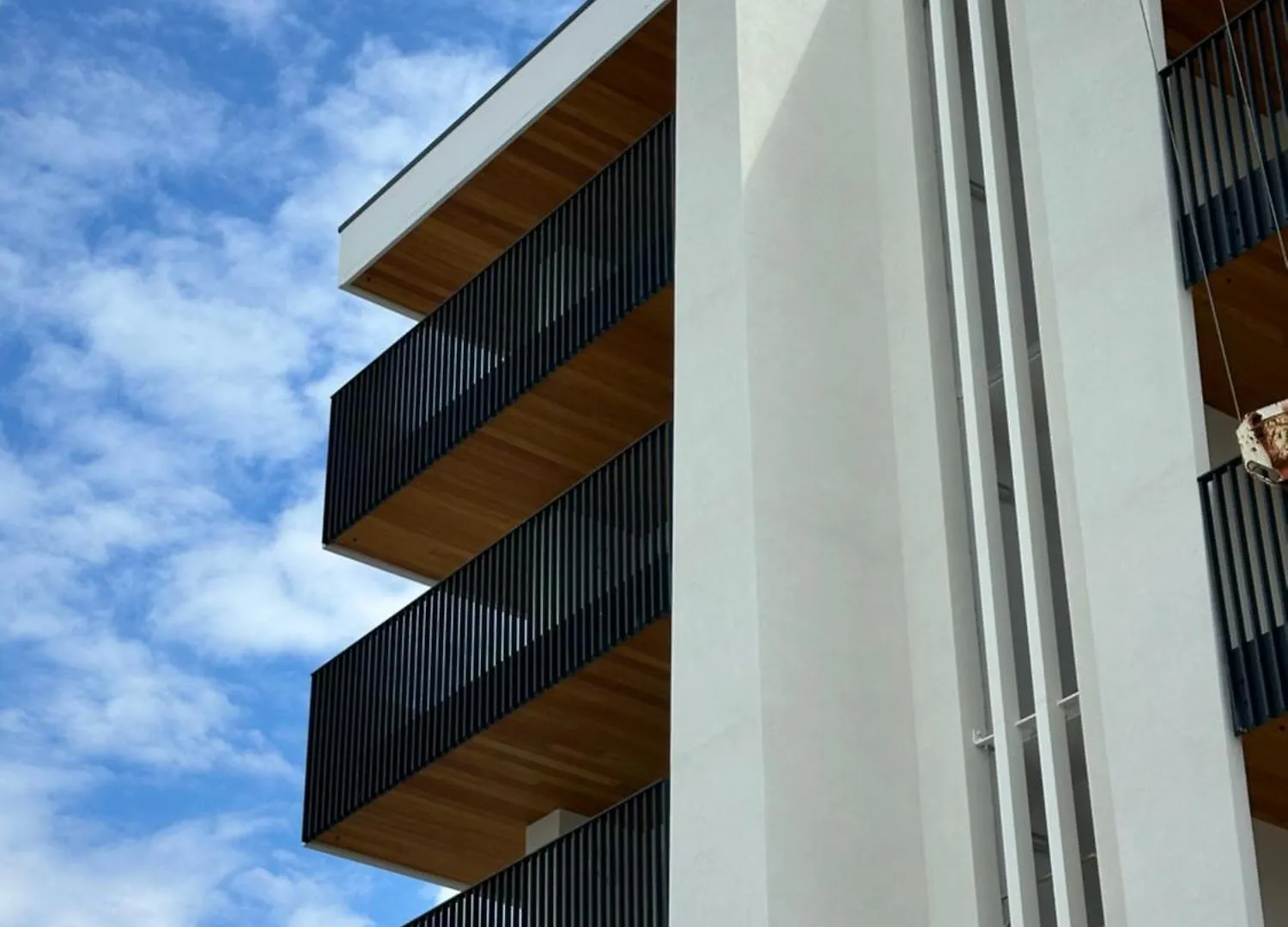 Beach Palace With Small Swimming Pool, Private Beach, Parking Lido di Jesolo Apartament
